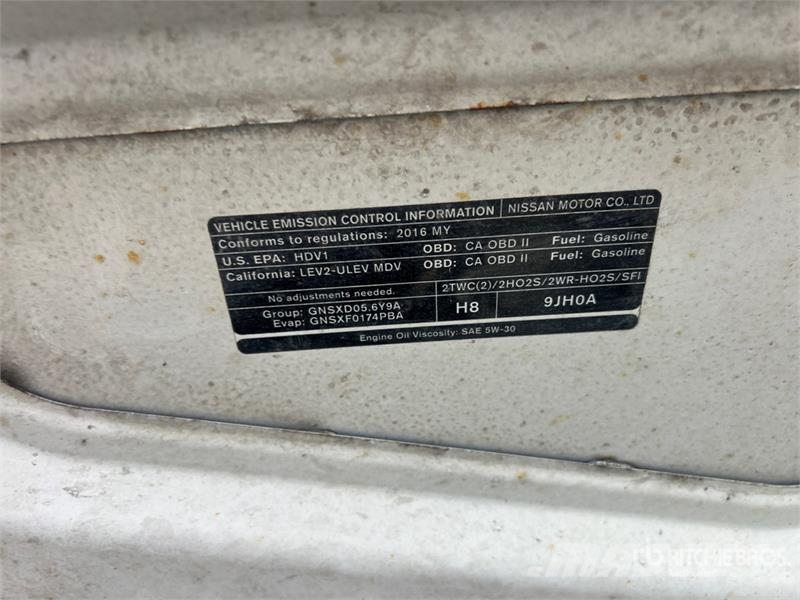 Nissan Hydraulique RH38D on Nissan NV3500 4x2 Van Mounted Autoplošiny