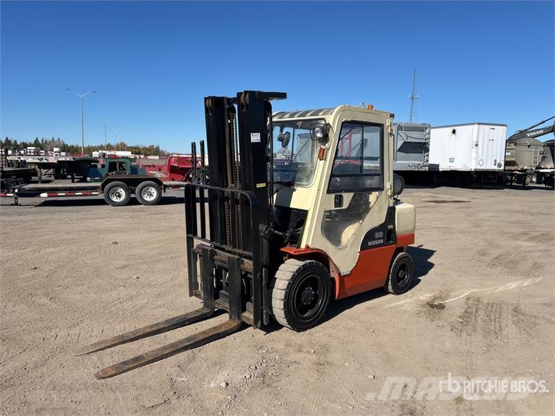 Nissan PF60DFMUG1F2A30D 5400 lb Cushion Tire Forklift Viličarji - drugo