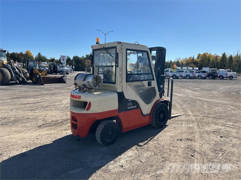 Nissan PF60DFMUG1F2A30D 5400 lb Cushion Tire Forklift Viličarji - drugo