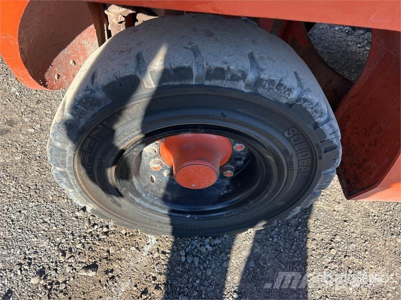Nissan PF60DFMUG1F2A30D 5400 lb Cushion Tire Forklift Viličarji - drugo