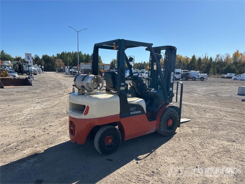 Nissan PF60DFMUG1F2A30D 5400 lb Cushion Tire Forklift Viličarji - drugo