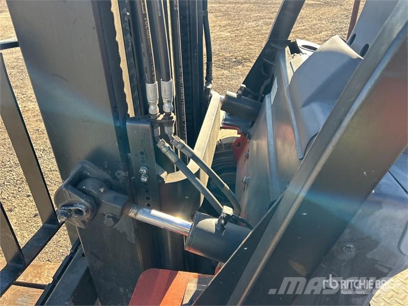 Nissan PF60DFMUG1F2A30D 5400 lb Cushion Tire Forklift Viličarji - drugo