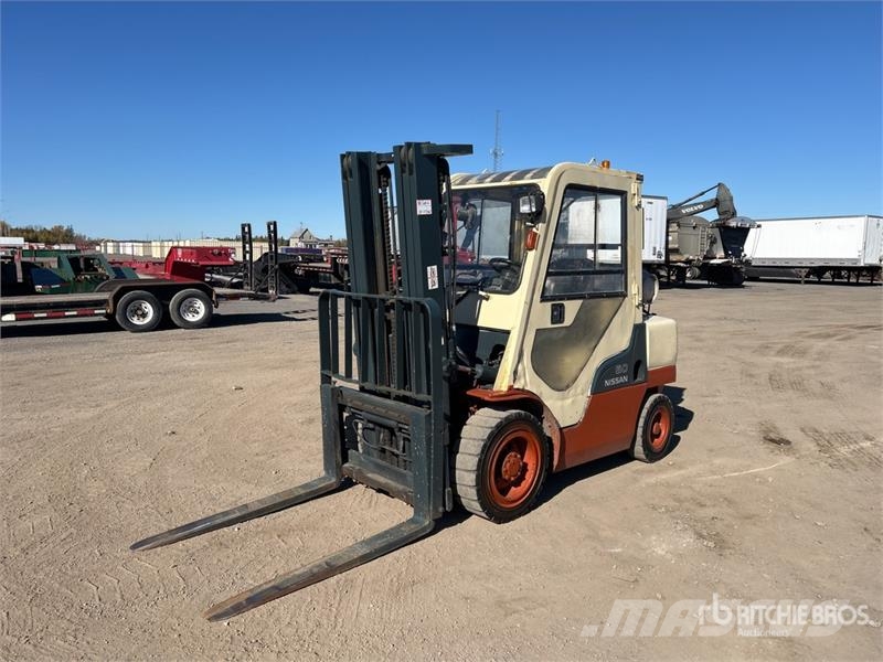 Nissan PF60DFMUG1F2A30D 5400 lb Forklift Viličarji - drugo