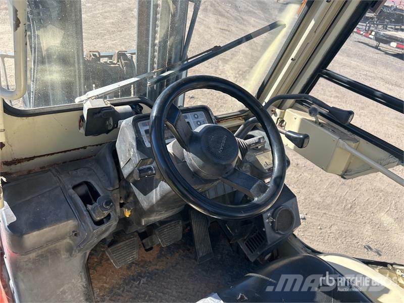 Nissan PF60DFMUG1F2A30D 5400 lb Cushion Tire Forklift Viličarji - drugo