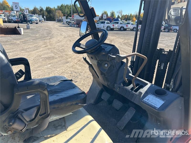 Nissan PF60DFMUG1F2A30D 5400 lb Cushion Tire Forklift Viličarji - drugo