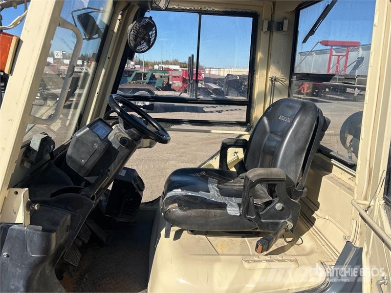 Nissan PF60DFMUG1F2A30D 5400 lb Cushion Tire Forklift Viličarji - drugo
