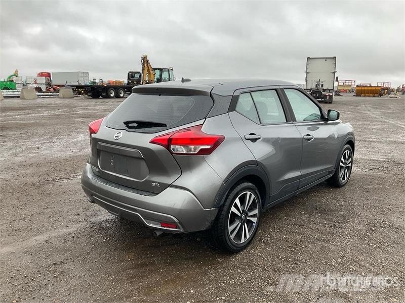 Nissan REBUILT Kicks SR 2WD SUV Sõiduautod