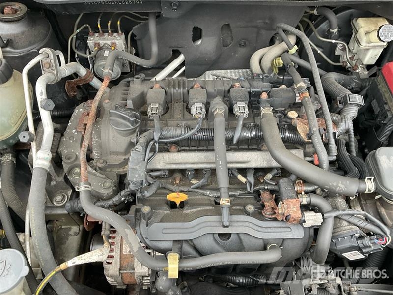 Nissan REBUILT Kicks SR 2WD SUV Sõiduautod