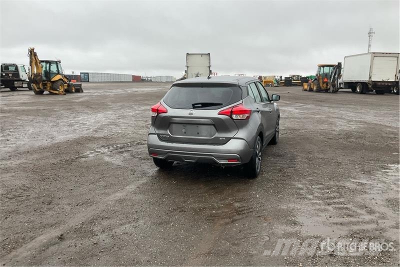 Nissan REBUILT Kicks SR 2WD SUV Sõiduautod