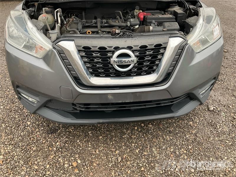 Nissan REBUILT Kicks SR 2WD SUV Sõiduautod