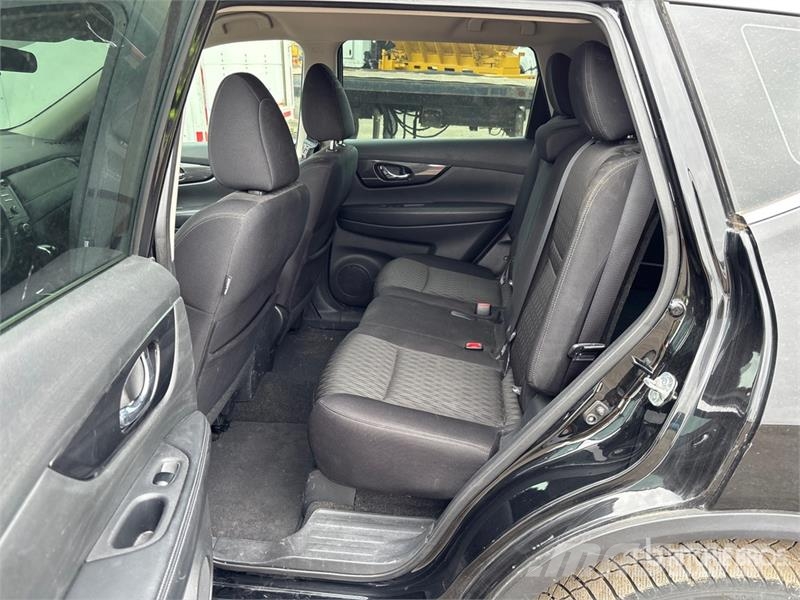 Nissan Rogue AWD SUV Personbiler