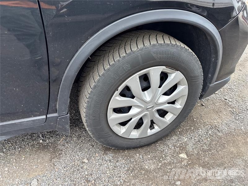 Nissan Rogue AWD SUV Personbiler