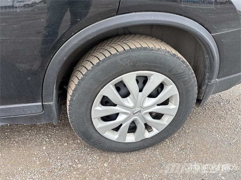 Nissan Rogue AWD SUV Personbiler