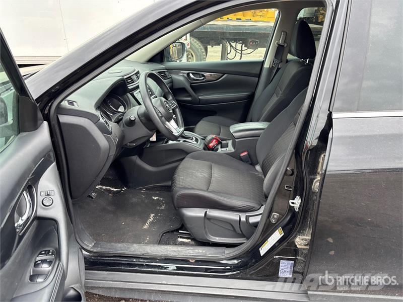 Nissan Rogue AWD SUV Personbiler