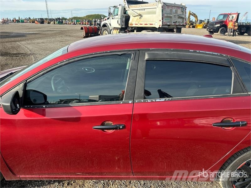 Nissan SALVAGE Sentra Automobile Avtomobili