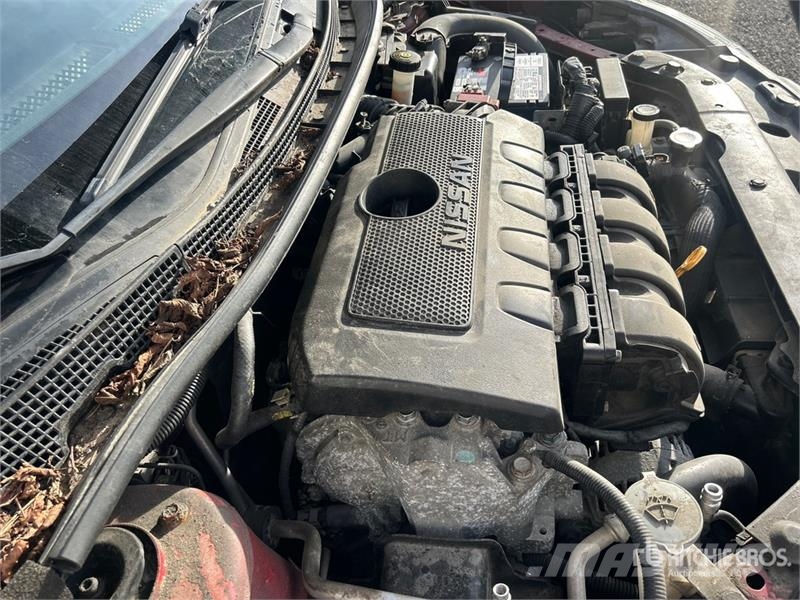 Nissan SALVAGE Sentra Automobile Avtomobili