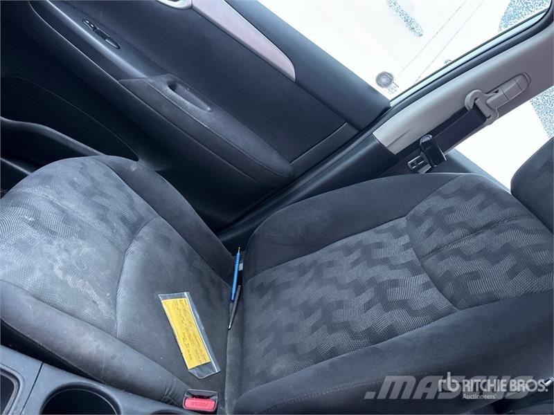 Nissan Sentra Automobile (Inoperable) Kistehergépjárművek