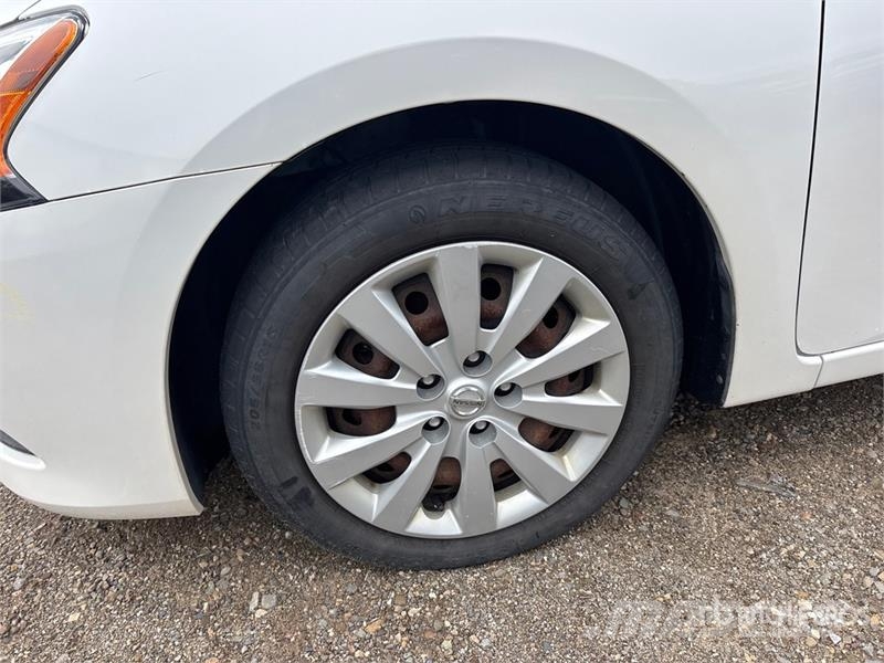Nissan Sentra Automobile (Inoperable) Kistehergépjárművek