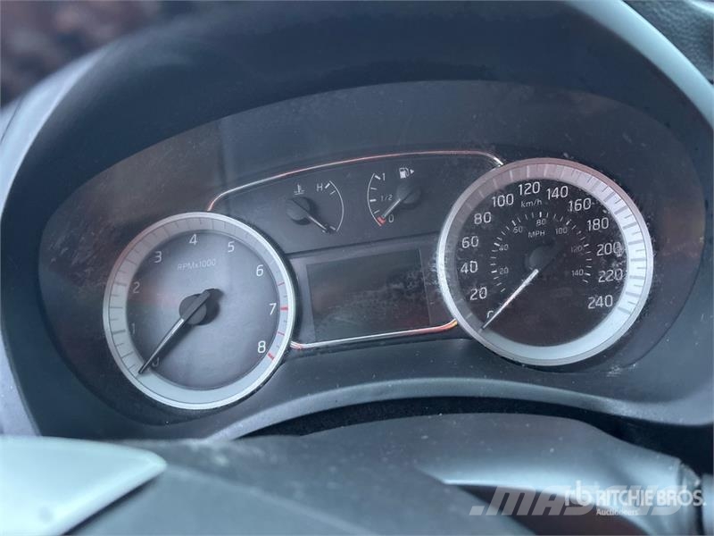 Nissan Sentra Automobile (Inoperable) Kistehergépjárművek