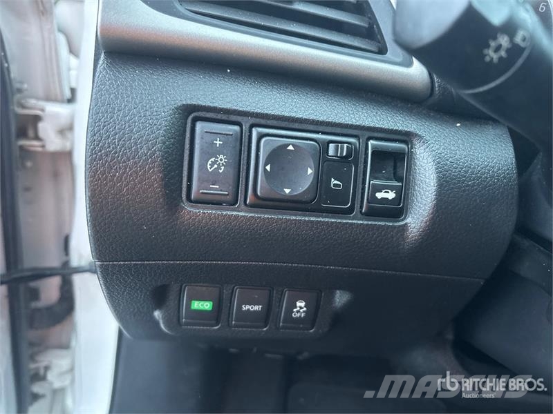 Nissan Sentra Automobile (Inoperable) Kistehergépjárművek