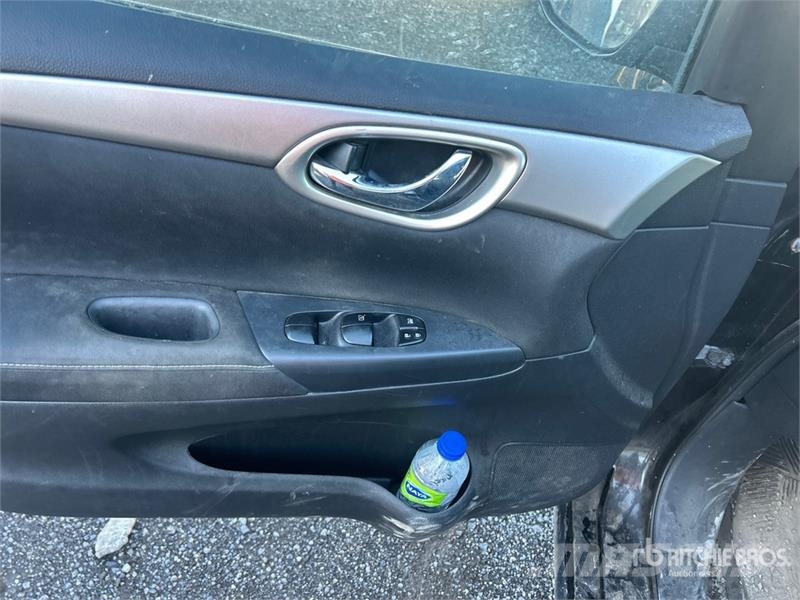 Nissan Sentra Automobile (Inoperable) Cars