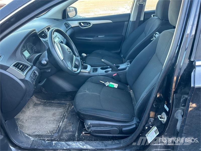 Nissan Sentra Automobile (Inoperable) Cars