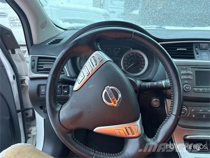 Nissan Sentra Automobile (Inoperable) Kistehergépjárművek