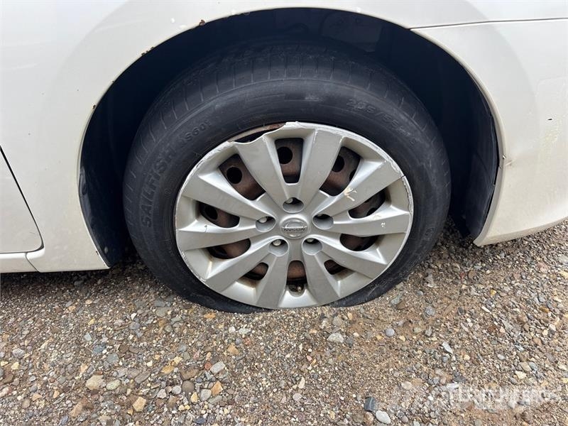 Nissan Sentra Automobile (Inoperable) Kistehergépjárművek