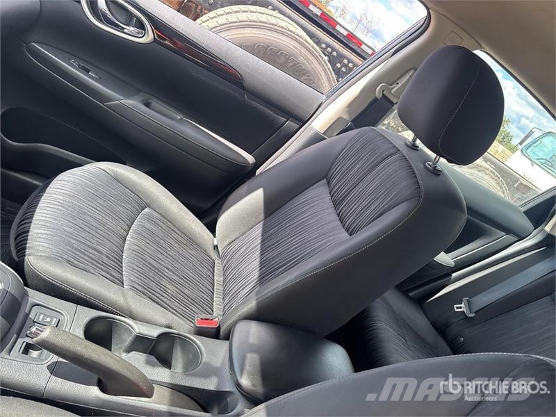 Nissan Sentra S SV Automobile Carros