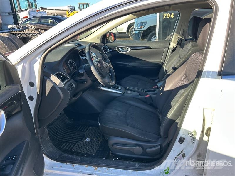 Nissan Sentra SV Automobile Automobili