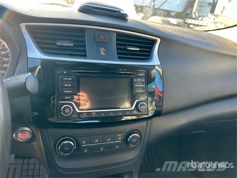 Nissan Sentra SV Automobile Automobili