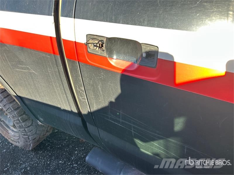 Nissan Titan 4x4 Crew Cab Pickup (Inoperable) Anders