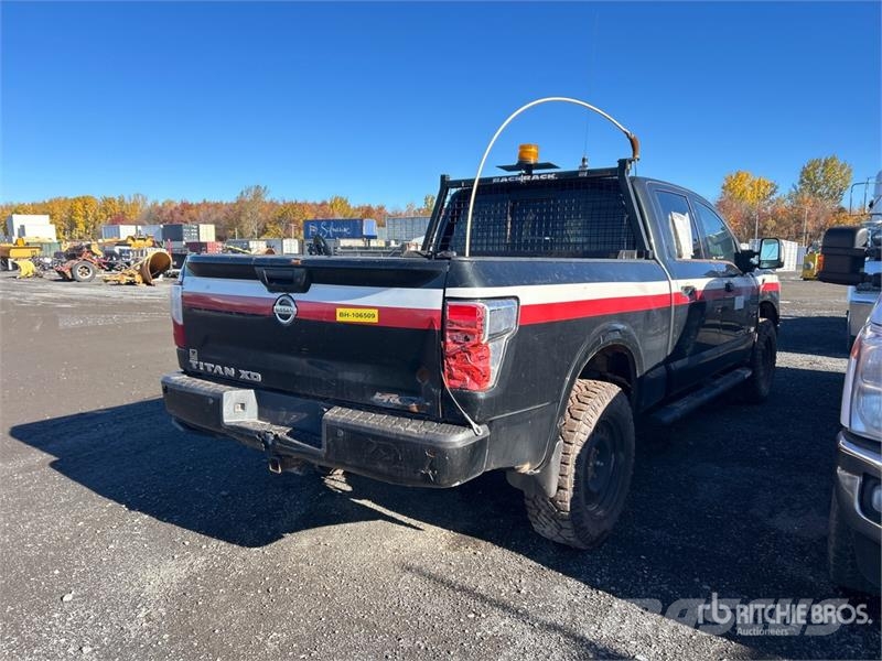 Nissan Titan 4x4 Crew Cab Pickup (Inoperable) Anders