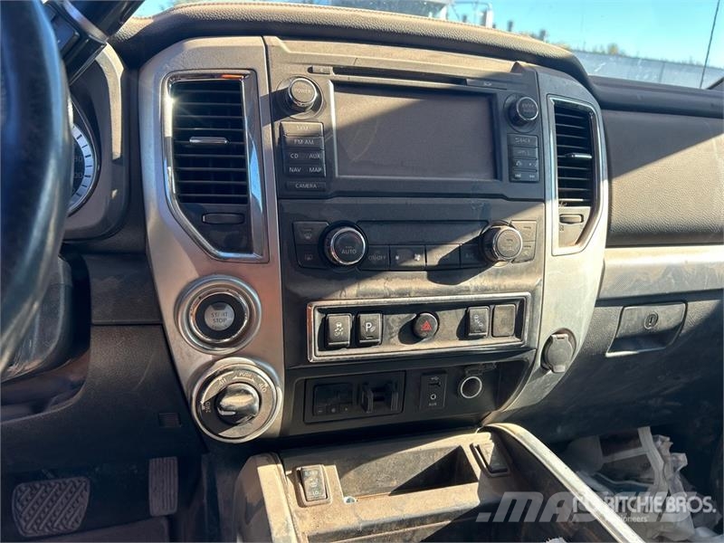 Nissan Titan 4x4 Crew Cab Pickup (Inoperable) Anders