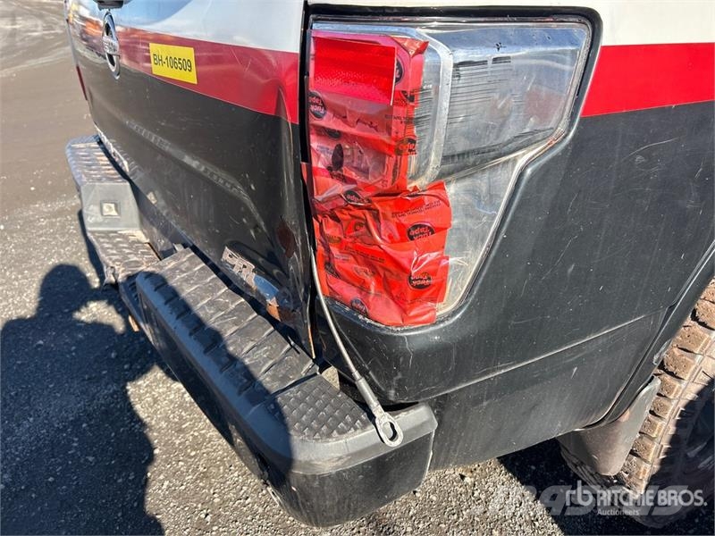 Nissan Titan 4x4 Crew Cab Pickup (Inoperable) Anders