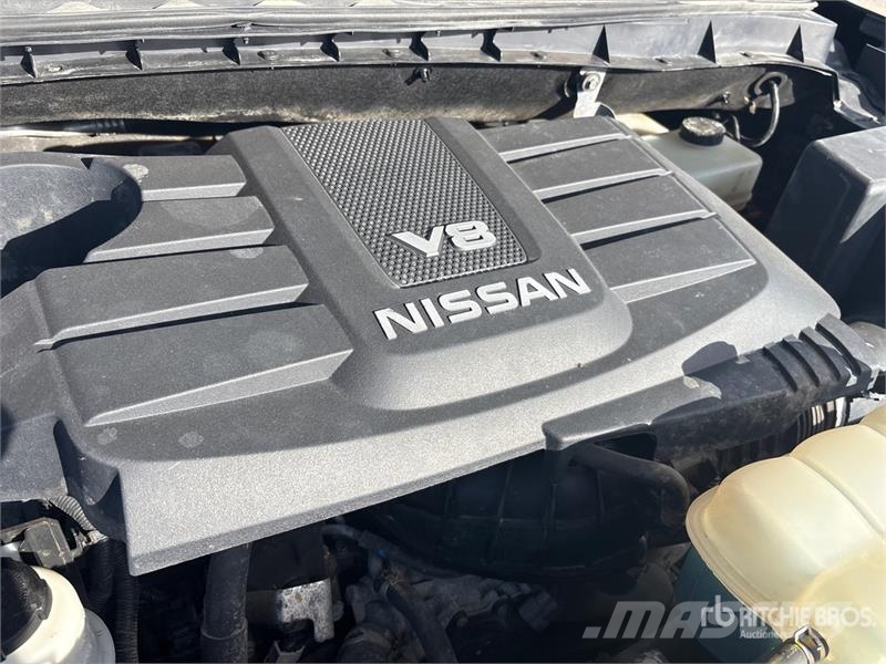 Nissan Titan XD 4x4 Crew Cab Pickup Ostalo