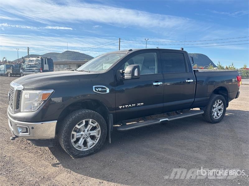 Nissan Titan XD 4x4 Crew Cab Pickup Ostalo