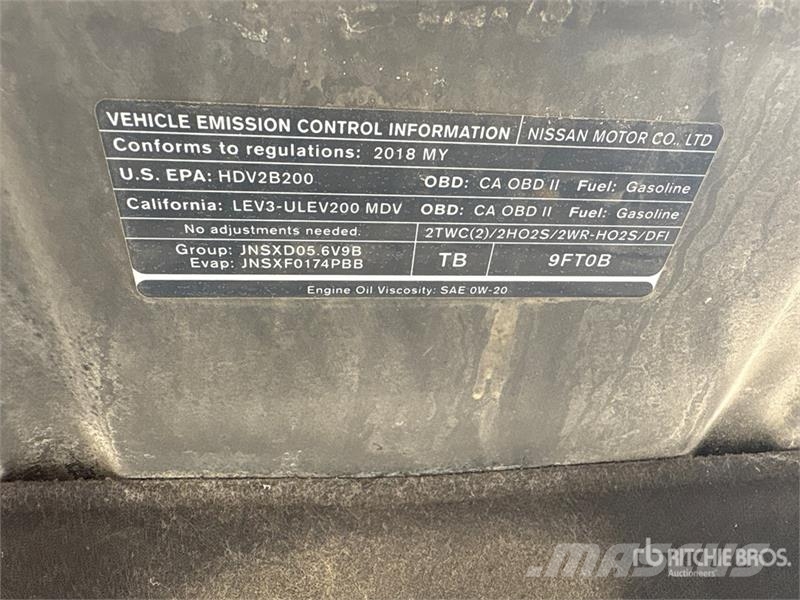 Nissan Titan XD 4x4 Crew Cab Pickup Ostalo