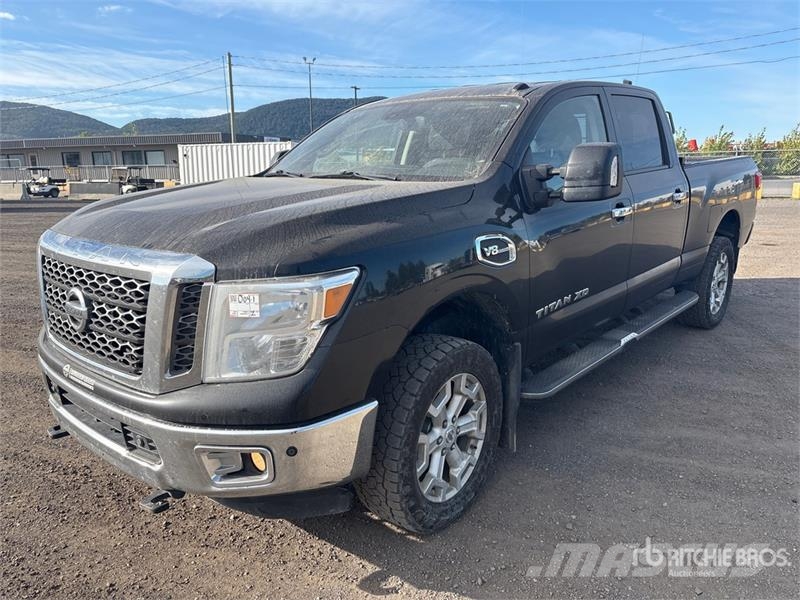 Nissan Titan XD 4x4 Crew Cab Pickup Ostalo