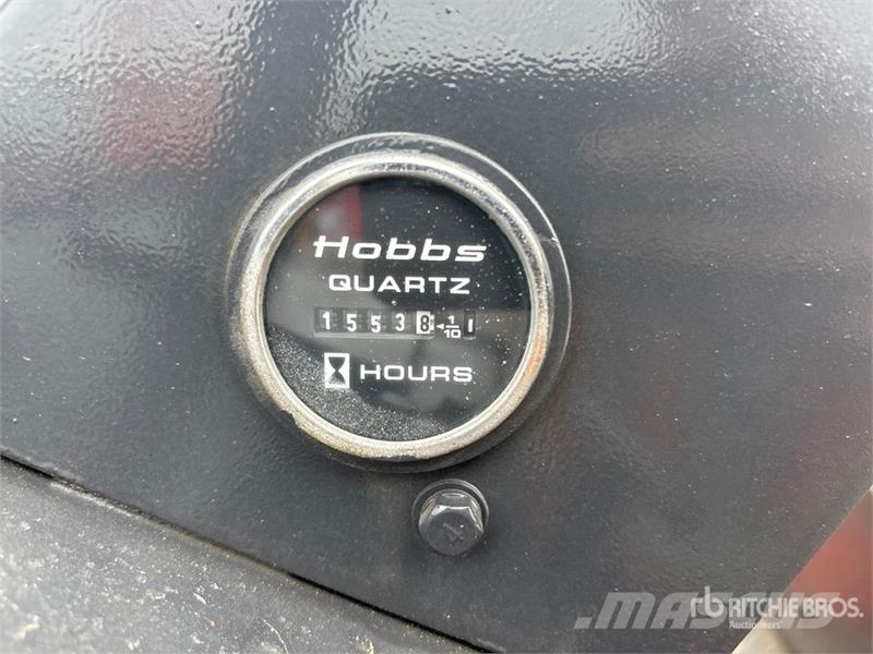 Nissan UGF03A40V 8000 lb Cushion Tire Forklift Autres Chariots élévateurs