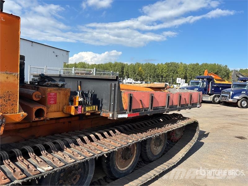 Nodwell CF110 Crawler Carrier Crane Muu