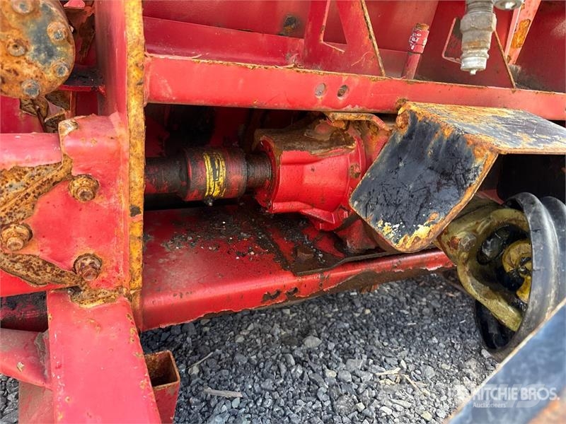  Normand N102-342 HTR 8 ft 3 in 3-Point Snow Blower Snøfresere
