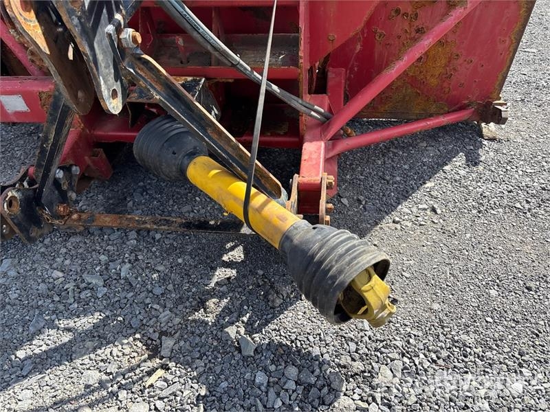  Normand N102-342 HTR 8 ft 3 in 3-Point Snow Blower Snøfresere