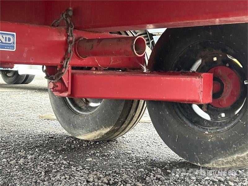 Normand Quad/A 30 ft Bale Wagon Bale trailers