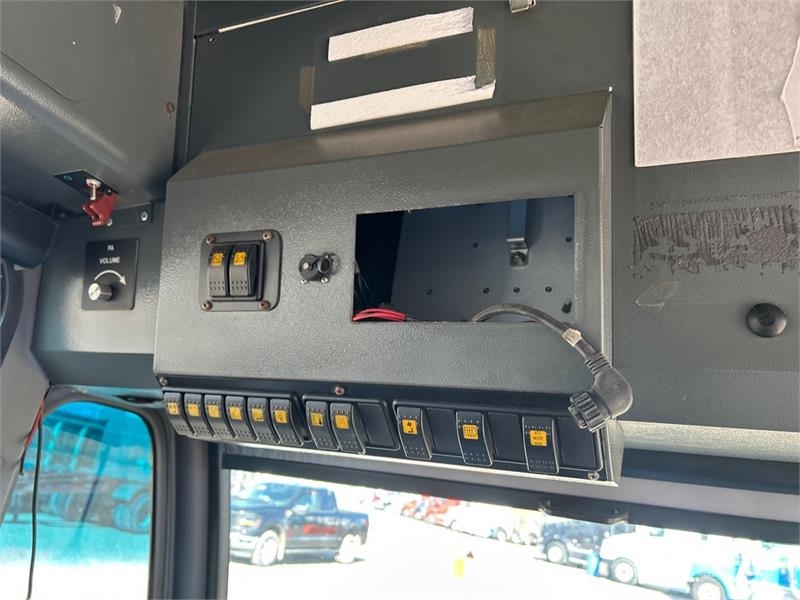 Nova LFS 4x2 36-Seat Transit Bus Mini autobusi