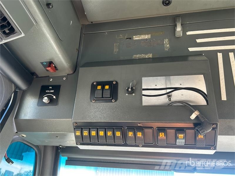  Nova LFS 4x2 36-Seat Transit Bus Mikroautobusai
