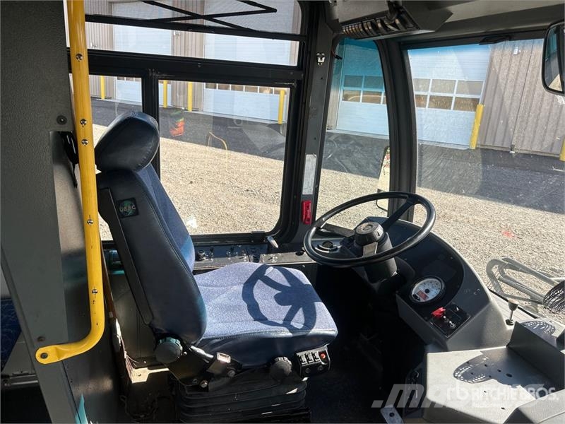  Nova LFS 4x2 36-Seat Transit Bus Mikroautobusai