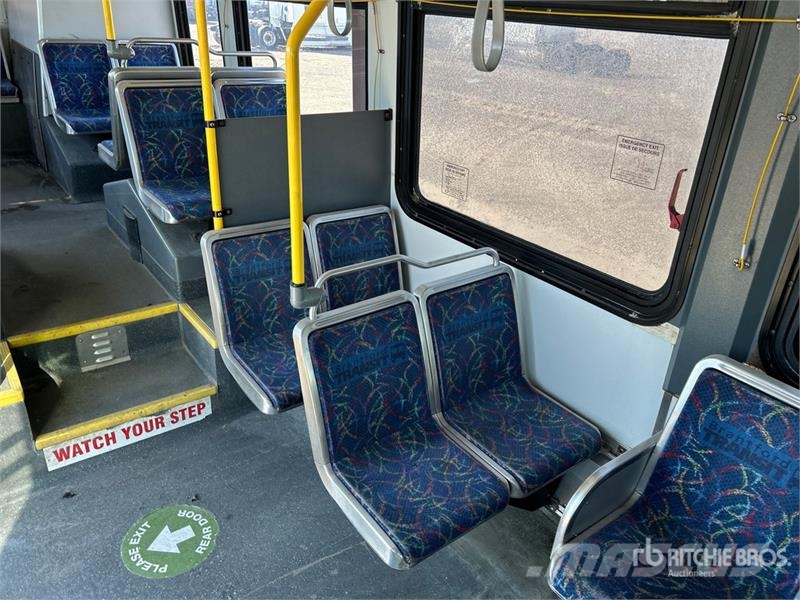Nova LFS 4x2 36-Seat Transit Bus Mini autobusi