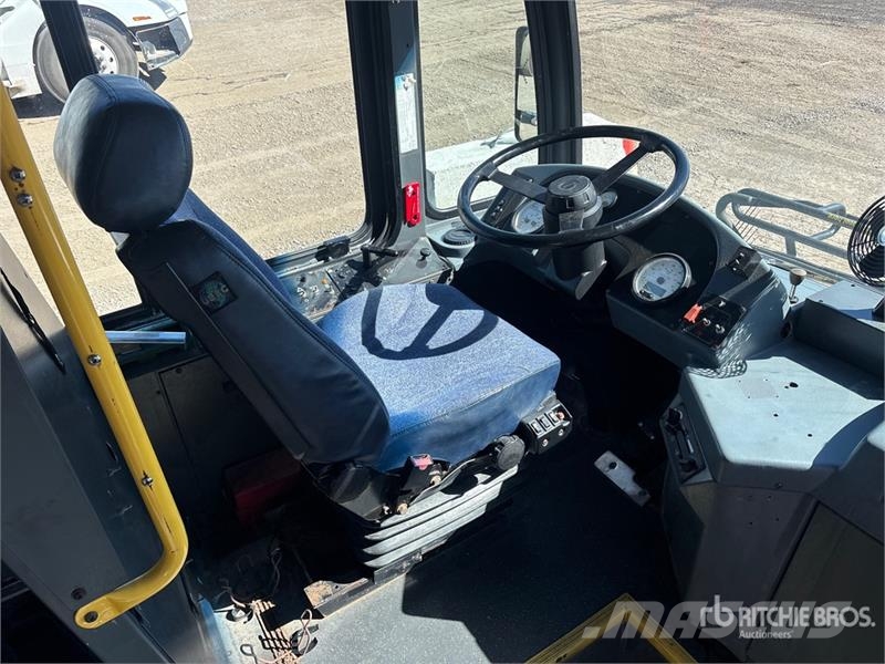 Nova LFS 4x2 36-Seat Transit Bus Mini avtobusi