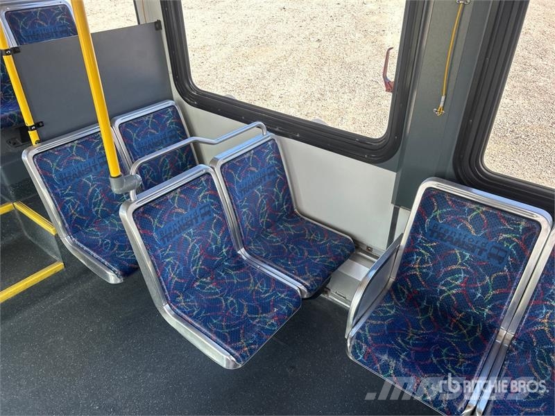  Nova LFS 4x2 36-Seat Transit Bus Mikroautobusai